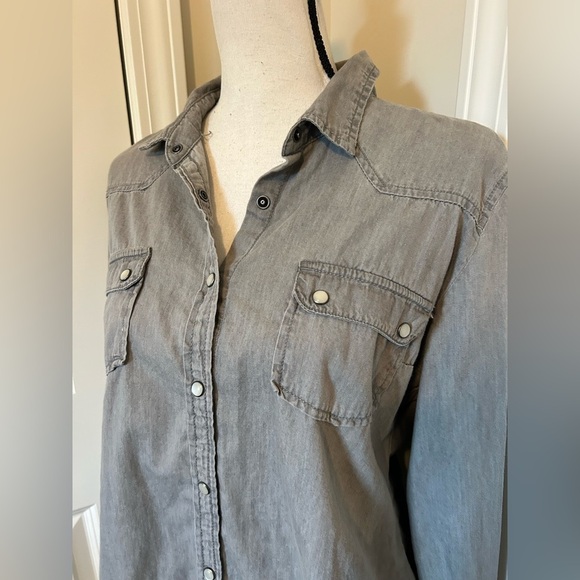 Western style Casual Gray Button-Up Shirt - Picture 3 of 5